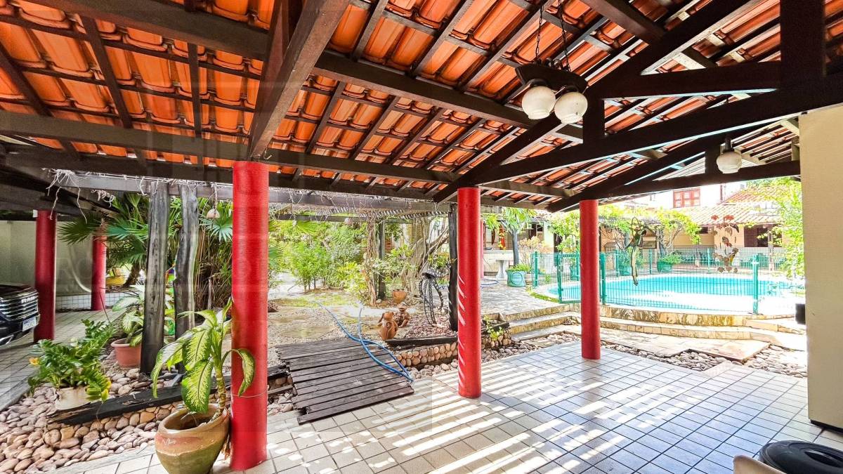 Casa Residencial / Comercial à venda na Cidade dos Funcionários -  1.367m2 de área total - Esquina
